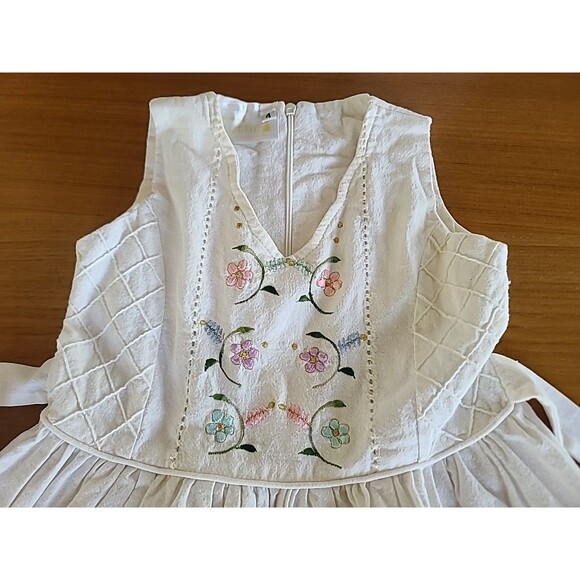 Lizeth Girls Embroidered Floral Dress Size 4 - Picture 2 of 10